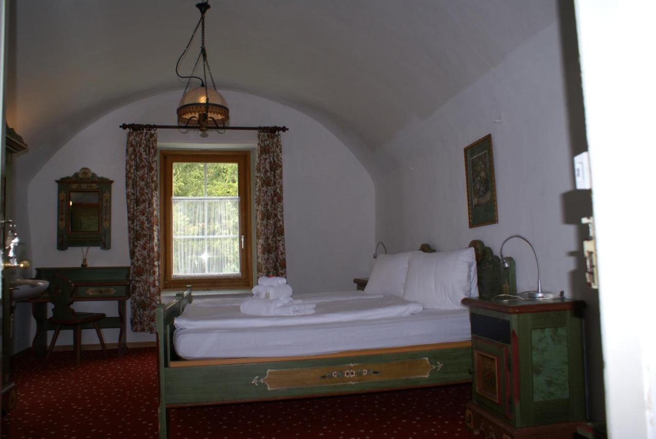 Historisches Hotel Piz Ela Bergün Buitenkant foto